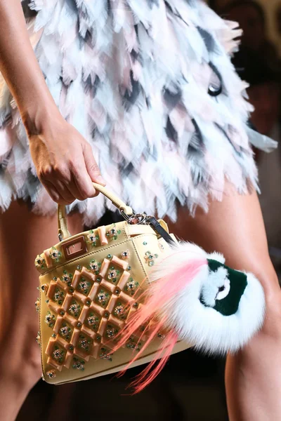 Look 123
